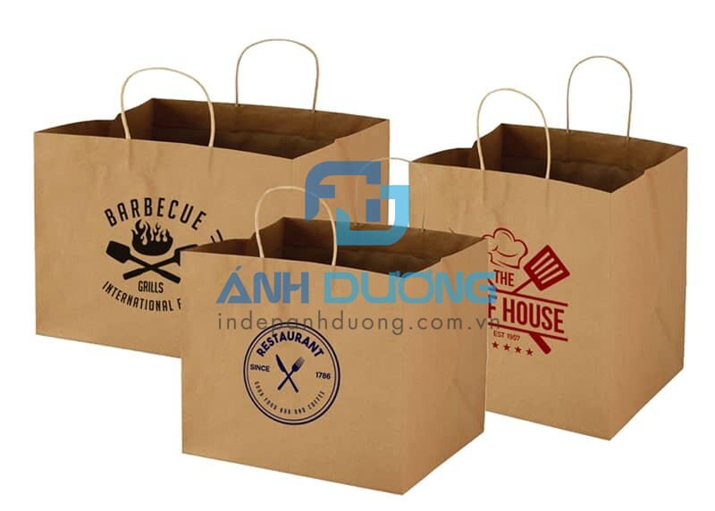 Túi giấy Kraft dạng hộp kèm logo thương hiệu phù hợp cho nhà hàng, quán ăn