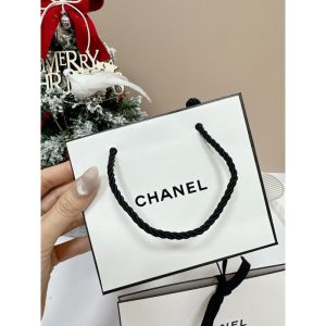 Túi giấy Chanel
