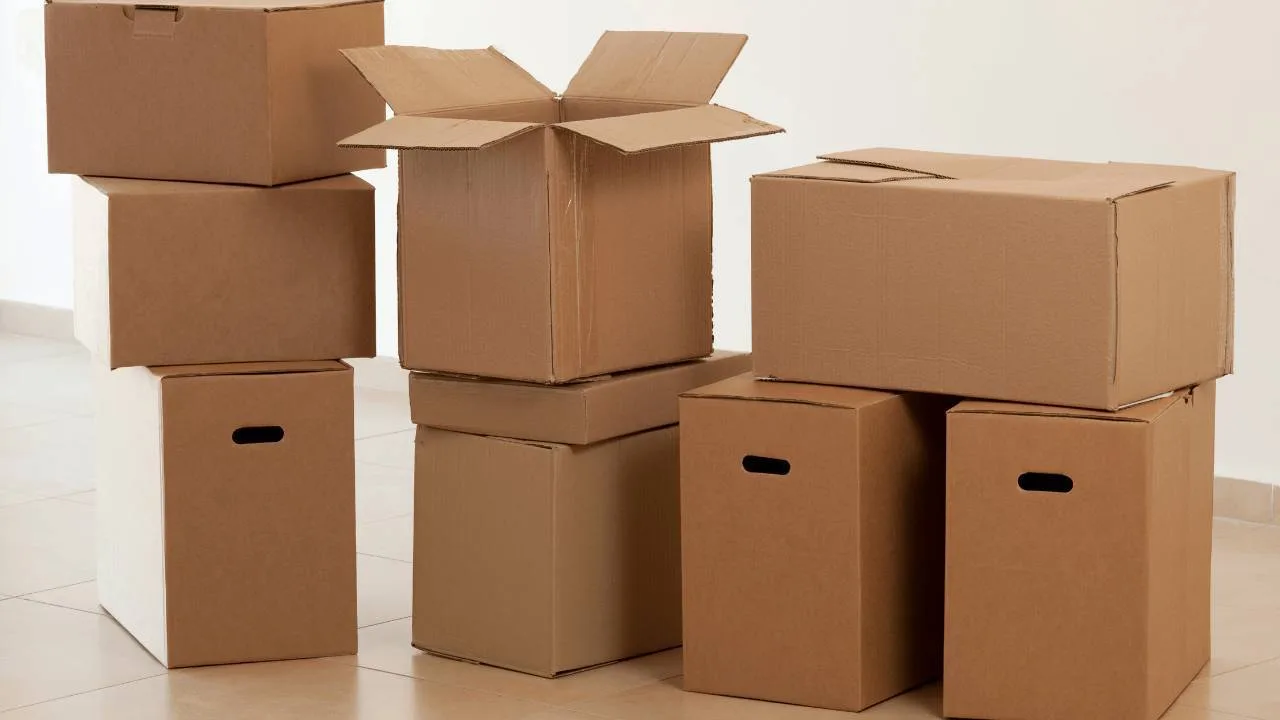 Hộp Carton Chuyển Nhà: Kích Thước, Cách Chọn & Đóng Gói 1 Hộp carton dùng để chuyển nhà